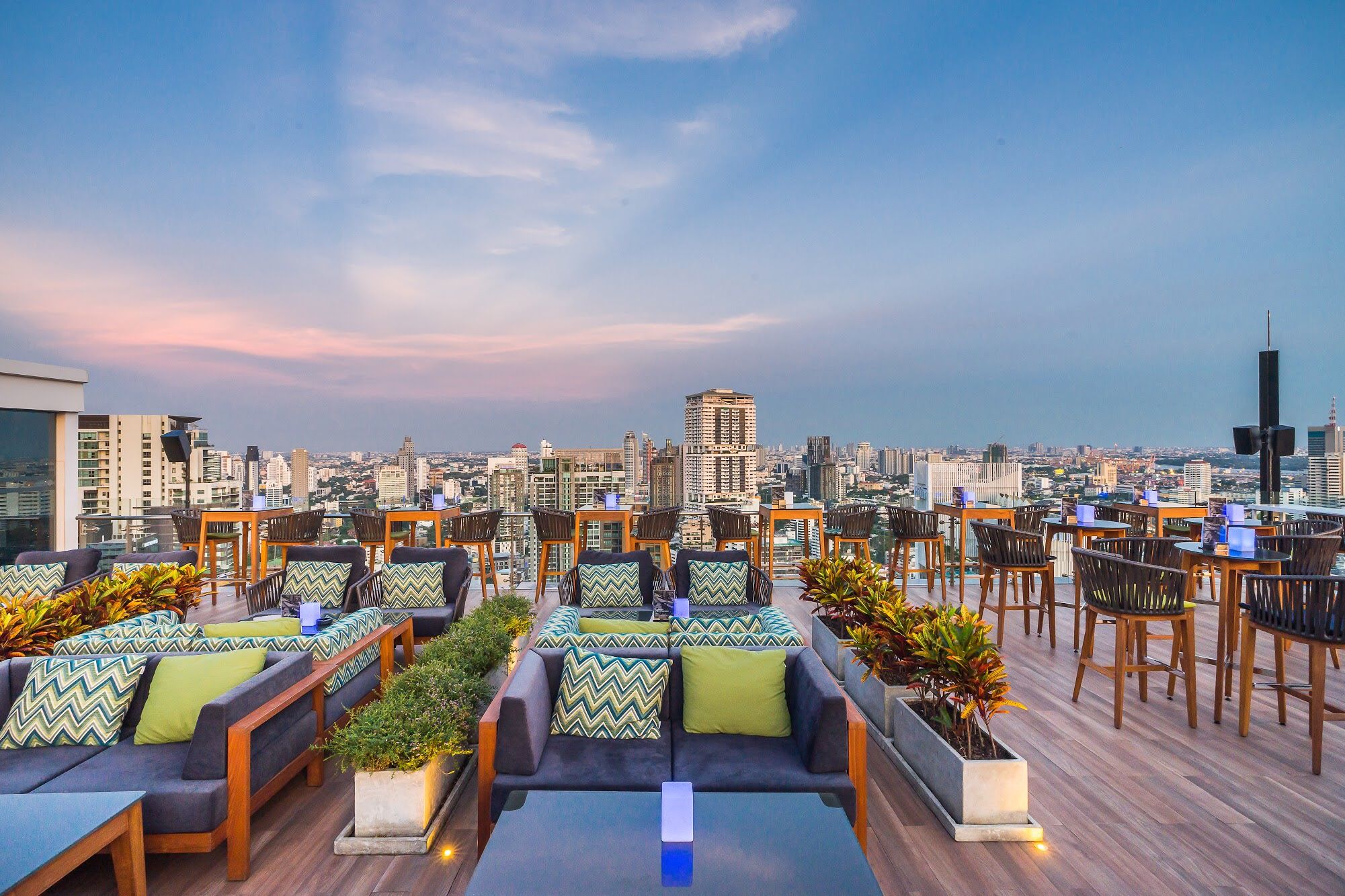Bangkok Hotel: VANILLA SKY BAR & CLUB by Compass Dining