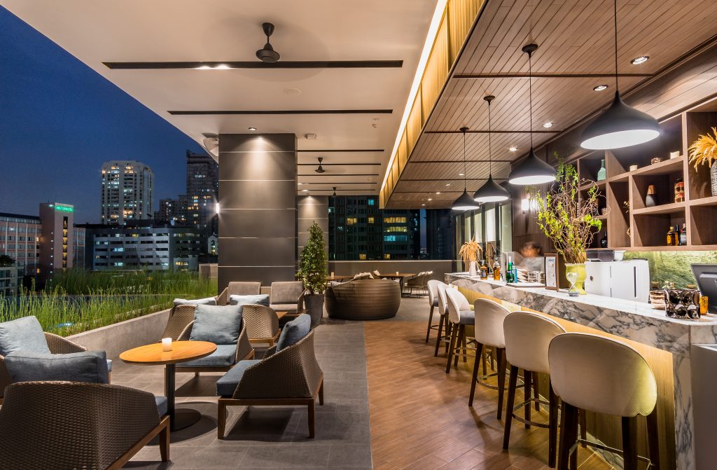 バンコク, タイ Hotel: LIQUID (POOL BAR) by Compass Dining